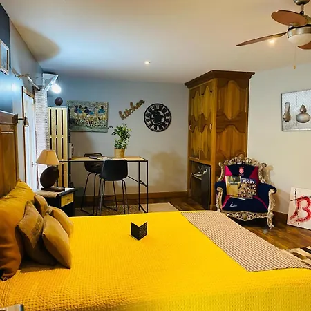 Les Chambres D'ovaline Guest house 3*