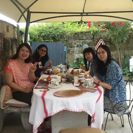 Les Chambres D'ovaline Guest house 3*