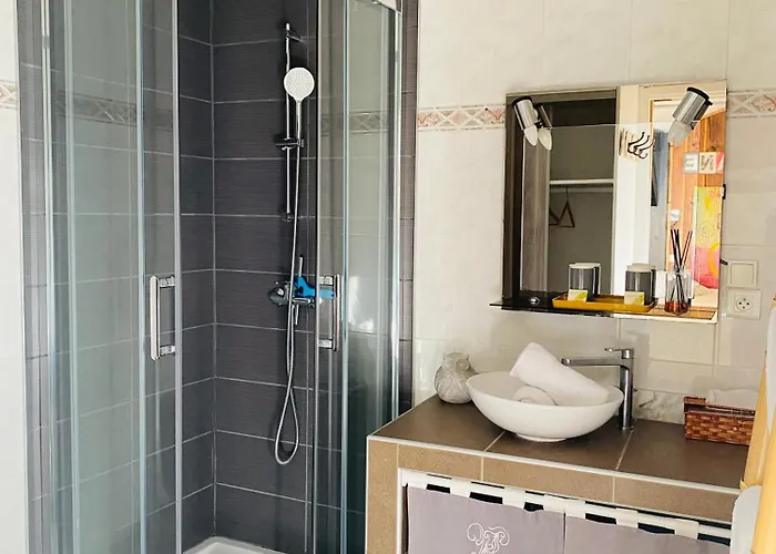 Πανσιόν Les D'ovaline